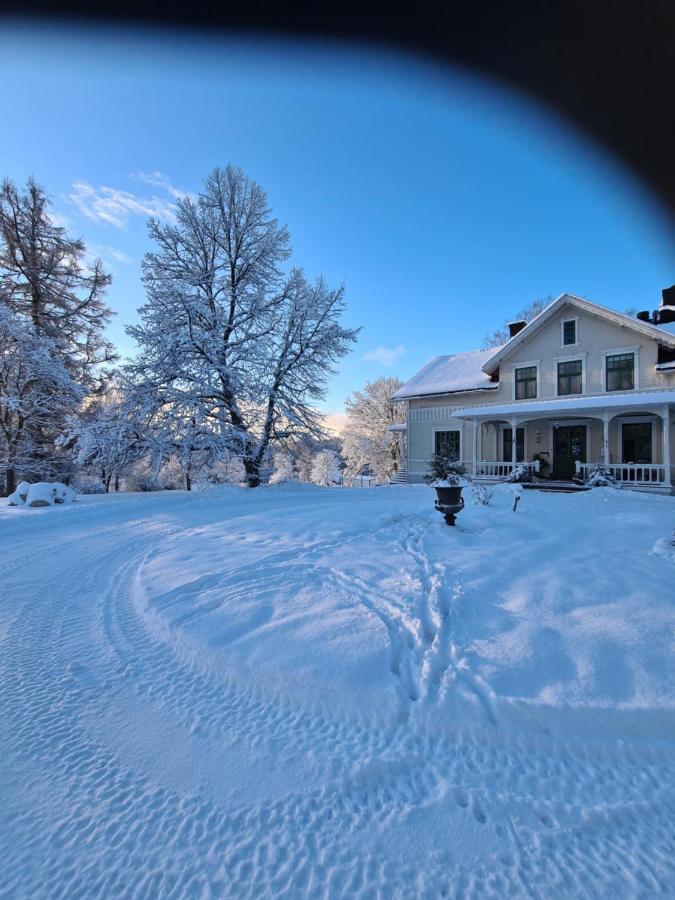 Hällefors Skogsbrynet B&B, Bredsjoe Nya Herrgard מראה חיצוני תמונה